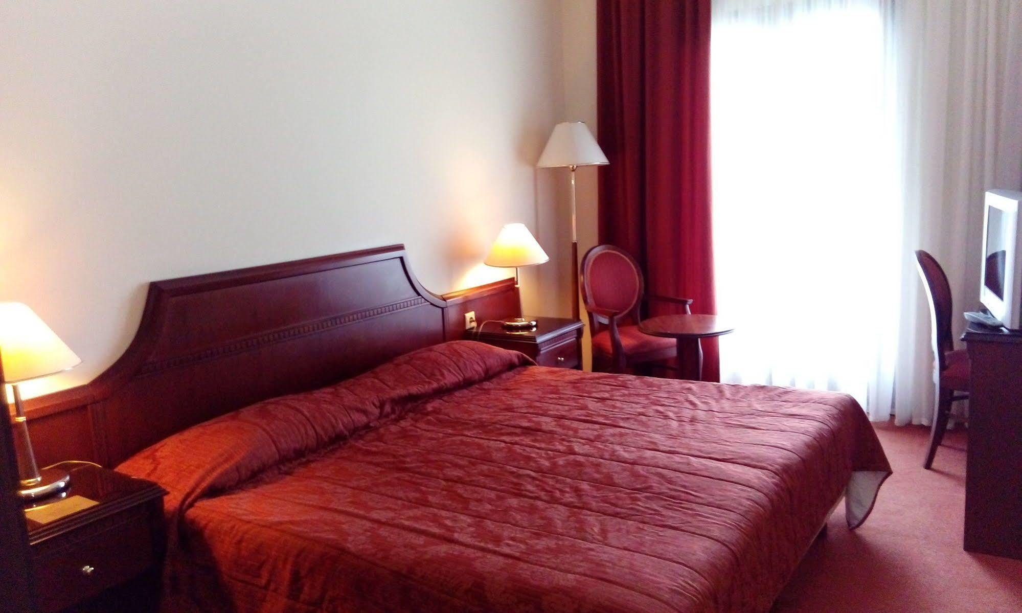 Apollonia Отель 4*